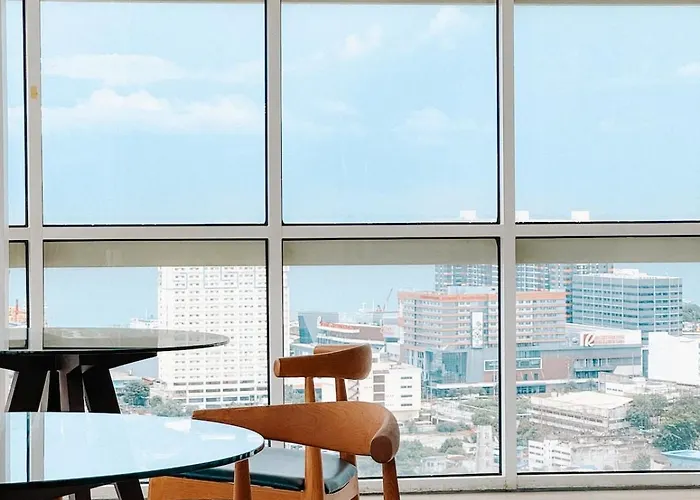 High View 1room In Near Ayala Mall With Rooftop Pool, Fast Wifi And Netflix