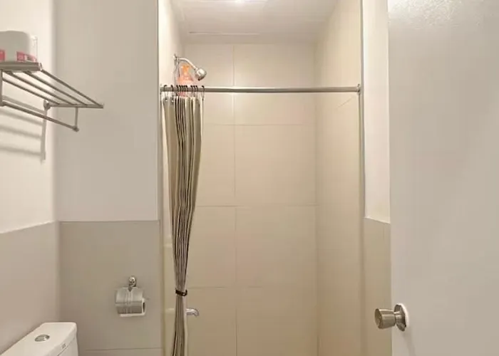 High View 1room In Near Ayala Mall With Rooftop Pool, Fast Wifi And Netflix Cebu