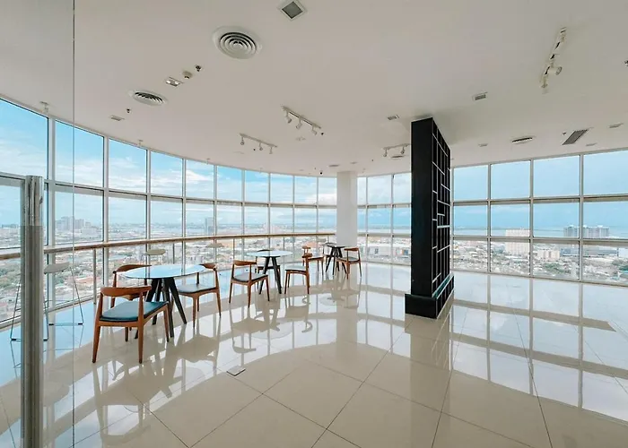 High View 1room In Near Ayala Mall With Rooftop Pool, Fast Wifi And Netflix *