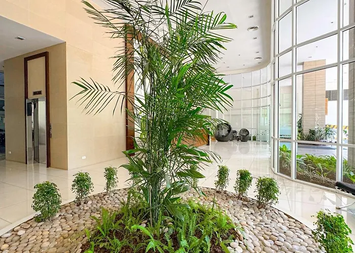 Apartment High View 1room In Near Ayala Mall With Rooftop Pool, Fast Wifi And Netflix *