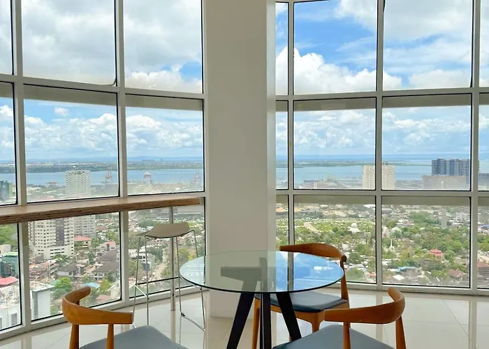 High View 1room In Near Ayala Mall With Rooftop Pool, Fast Wifi And Netflix Apartment