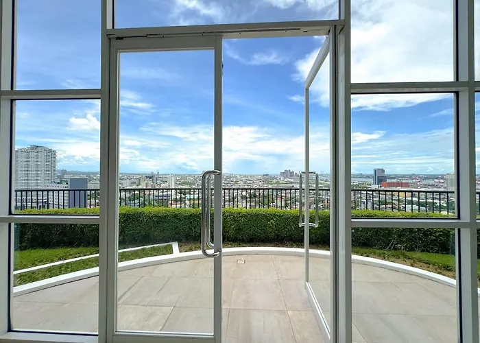 Apartment High View 1room In Near Ayala Mall With Rooftop Pool, Fast Wifi And Netflix Cebu