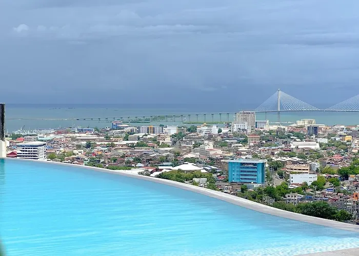 High View 1room In Near Ayala Mall With Rooftop Pool, Fast Wifi And Netflix Apartment Cebu