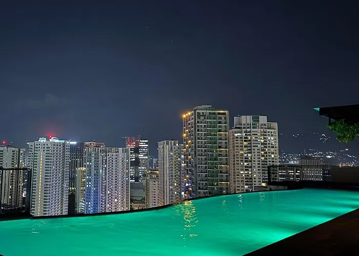 High View 1room In Near Ayala Mall With Rooftop Pool, Fast Wifi And Netflix Cebu