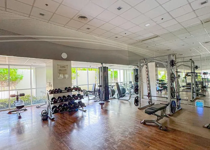 Apartment High View 1room In Near Ayala Mall With Rooftop Pool, Fast Wifi And Netflix